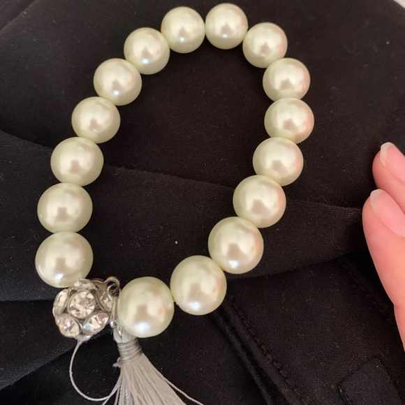 Pearl bobble Bracelet - Picture 3 of 4